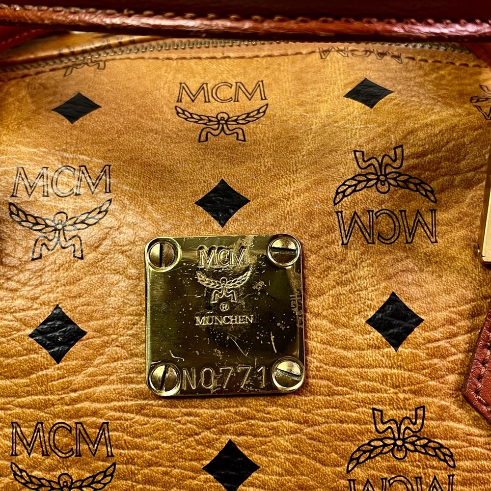🍒 MCM Handbag, Leather Black and Brown - Picture 8 of 15